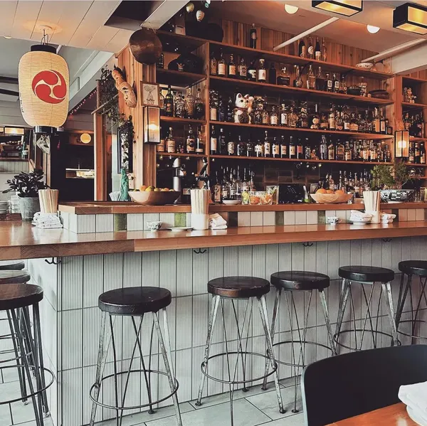 Kawa Ni, Westport