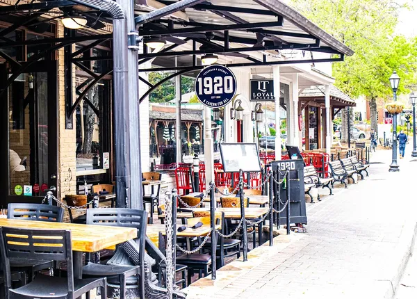 1920 Tavern Roswell Upscale New American restaurant