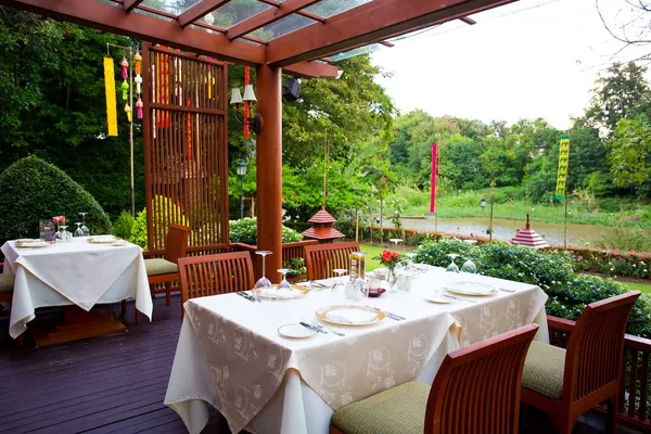 Le Crystal to Chiang Mai French / Thai Fine Dining dining room