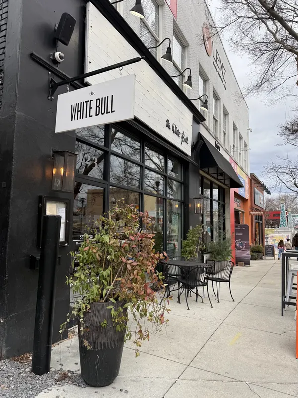 The White Bull Decatur House-Milled Italian restaurant