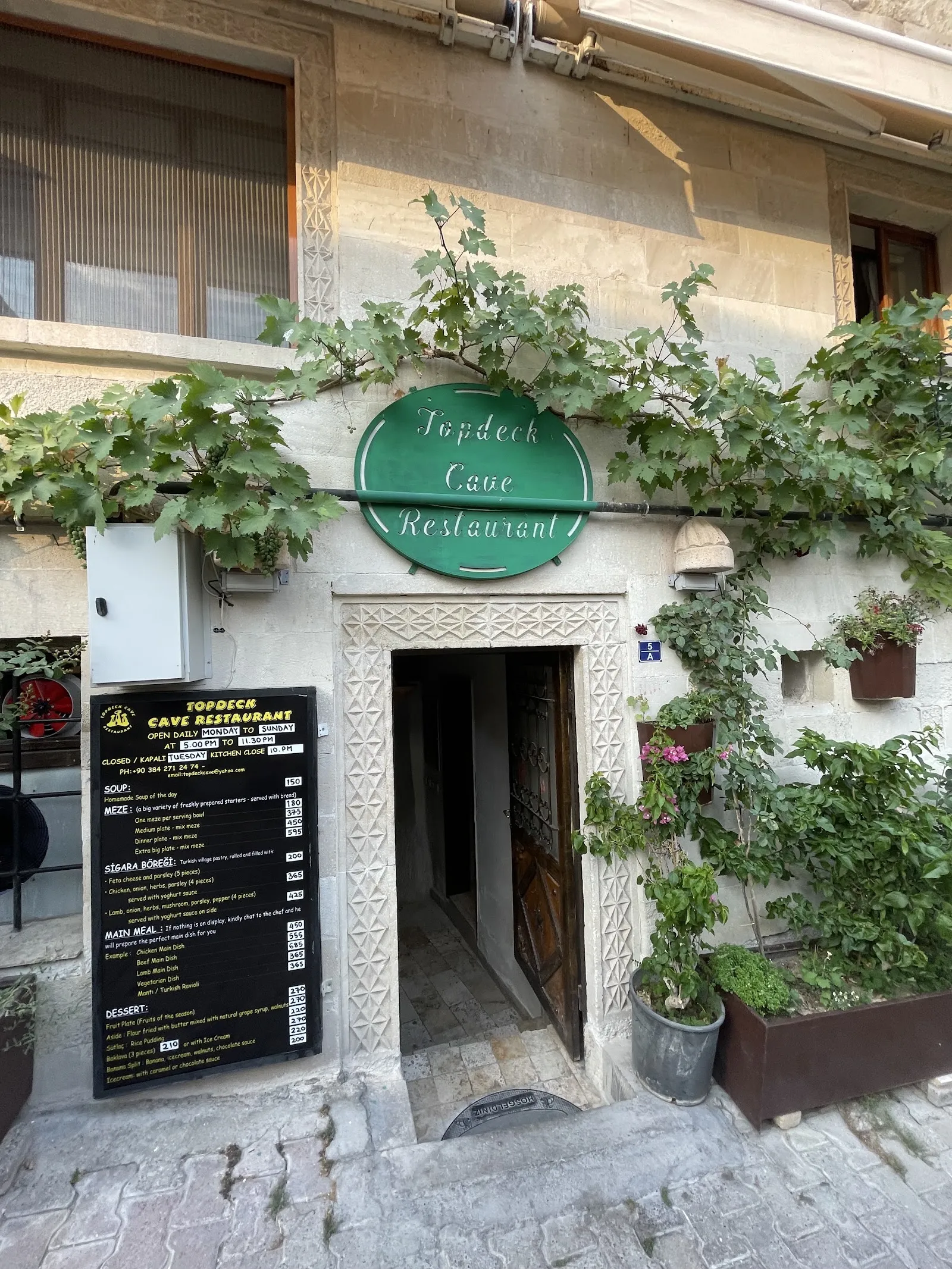 Topdeck Cave Restaurant