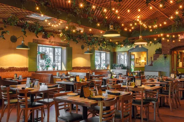 Cucina Tagliani Glendale Arizona Italian pasta pizza romantic booth seating