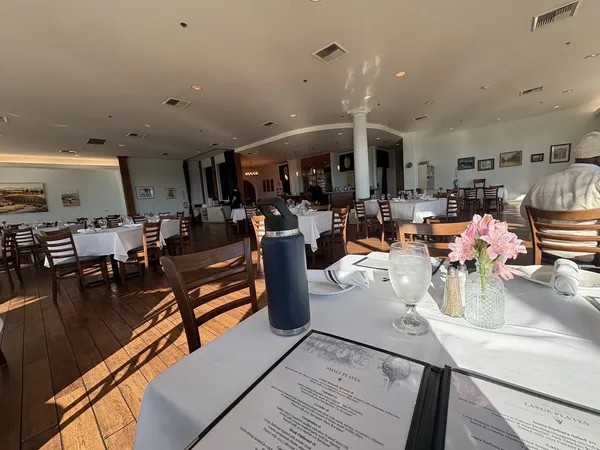Pinnacle Restaurant at Falkner Winery — hilltop dining Temecula