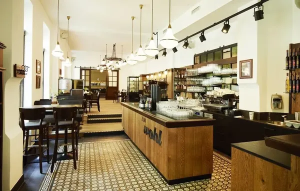 Zum Wohl wine bar Salzburg natural wines Austrian
