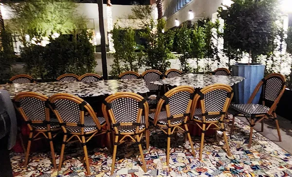 Bar Issi Italian restaurant Thompson Hotel Palm Springs