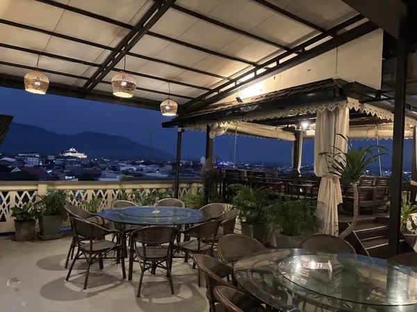 Le Panorama (Pakse Hotel) restaurant