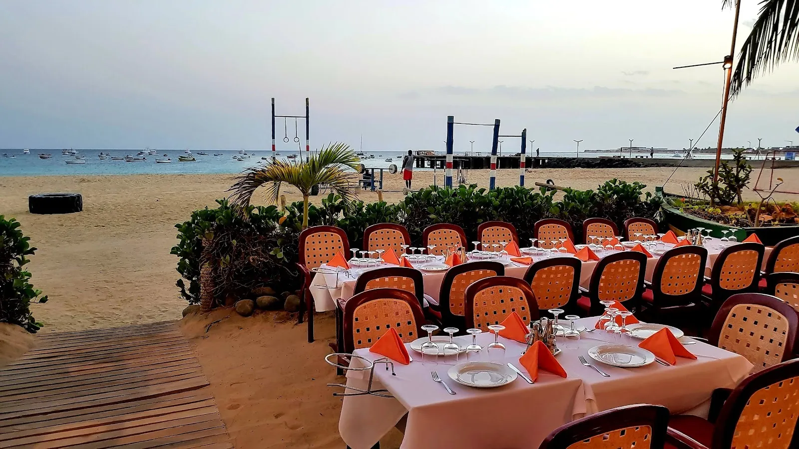 Barracuda Restaurant dining room