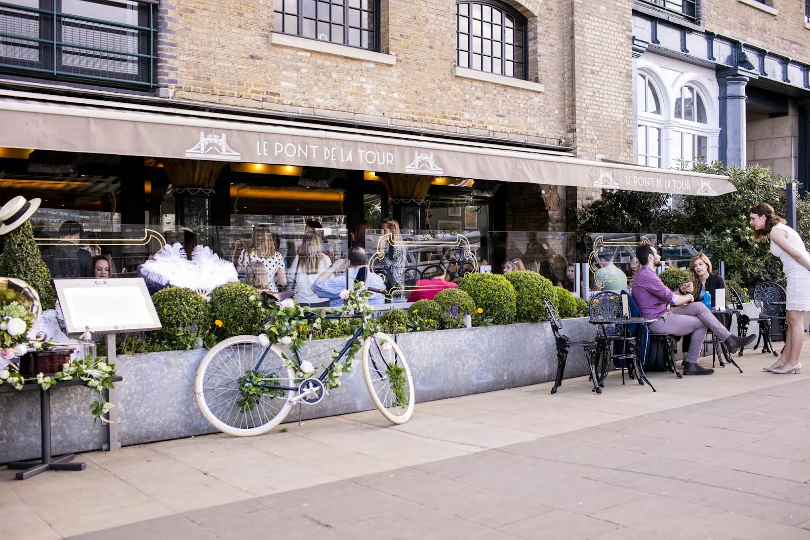 LE PONT DE LA TOUR London — Butler's Wharf / Bermondsey dining room