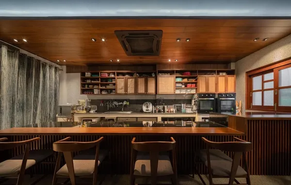 Blackitch Artisan Kitchen to Chiang Mai Contemporary Thai / Fermentation dining room