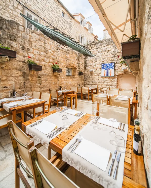 Giaxa &mdash; Hvar