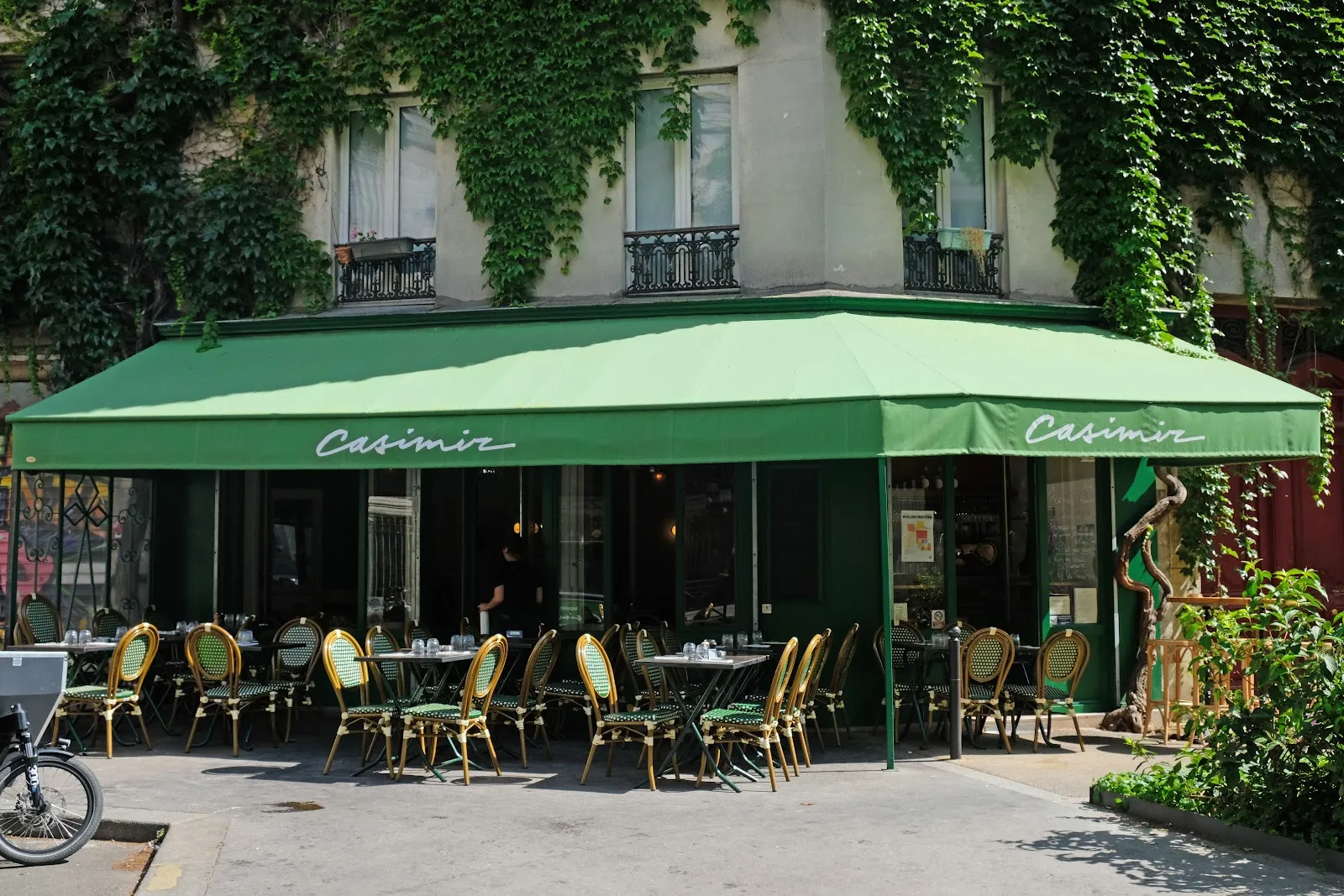 CHEZ CASIMIR Paris — 10th arrondissement / Gare du Nord dining room