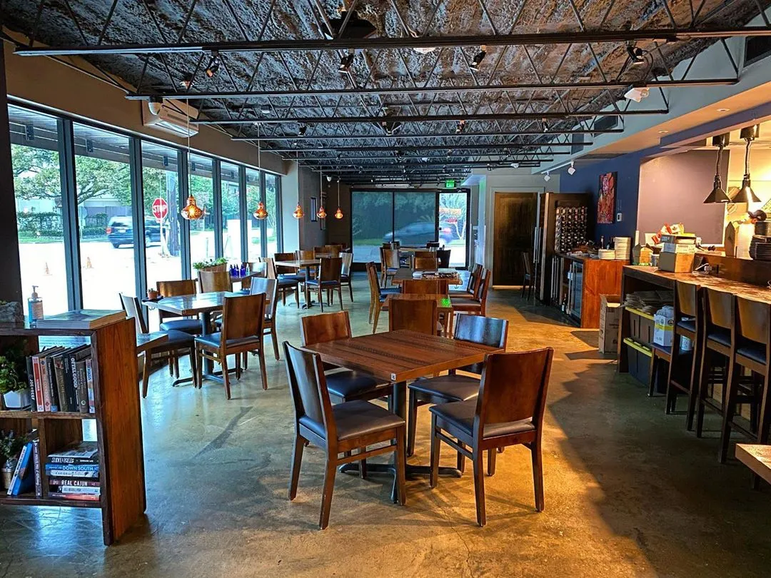 Riel Houston Modern American Hyde Park — Galleria-adjacent dining room