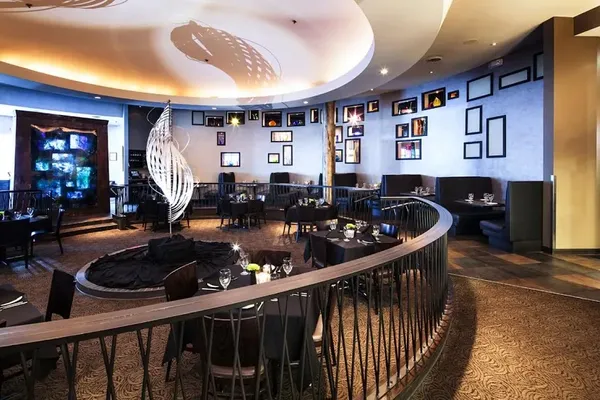 Venue Restaurant & Lounge Lincoln New American restaurant