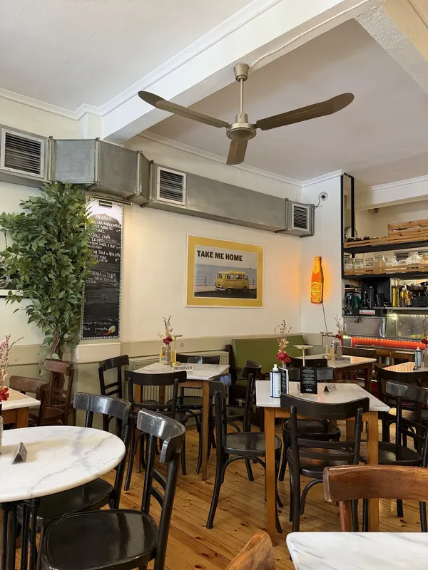 Modern Greek dishes at To Vari Peponi, Apellou Street, Thessaloniki