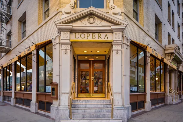 L'Opera Italian restaurant Long Beach