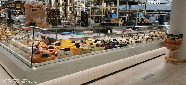 KaDeWe Food Hall, Berlin
