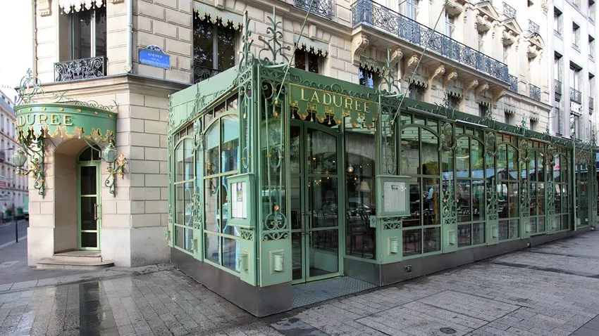 LADURÉE Paris — 8th arrondissement / Champs-Élysées dining room