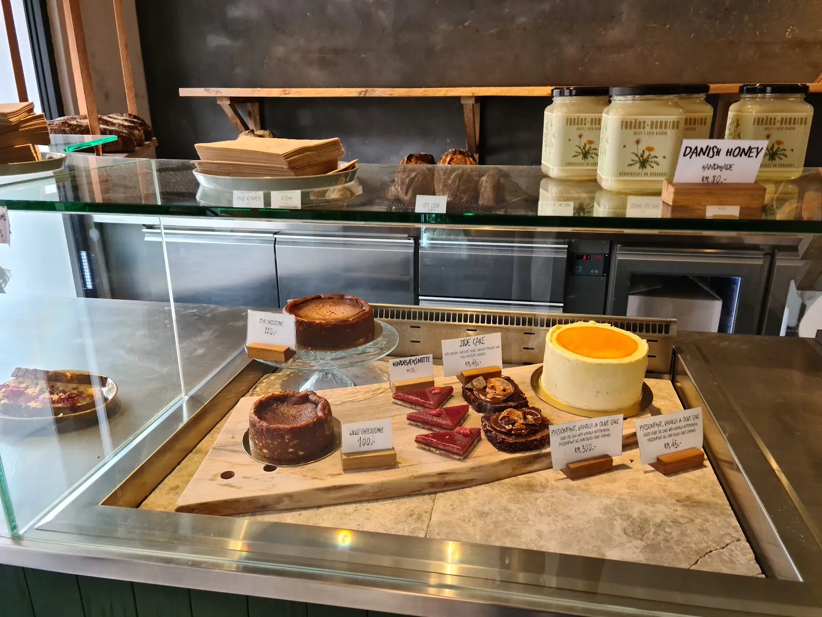 Hart Bageri Copenhagen Bakery-Bistro Frederiksberg — Gammel Kongevej dining room