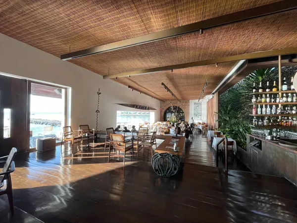 Amado Salvador Contemporary Bahian — Edinho Engel restaurant