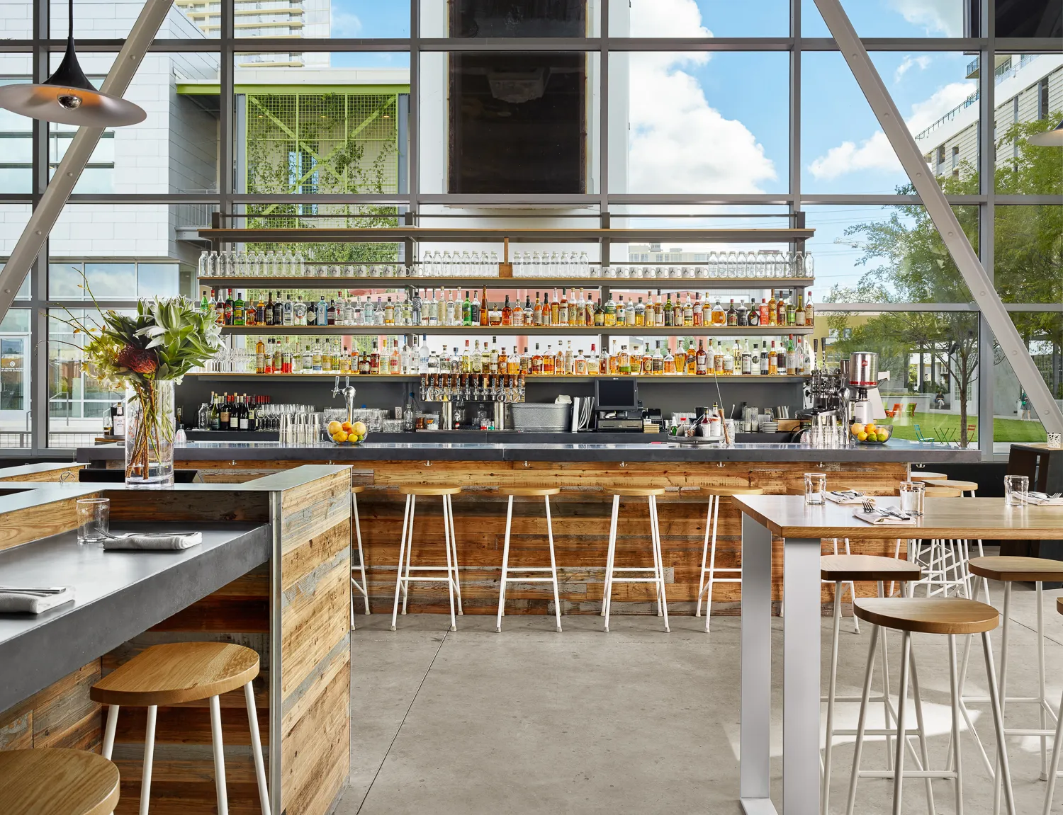 Boiler Nine Bar + Grill Austin Modern American Downtown — Seaholm District dining room