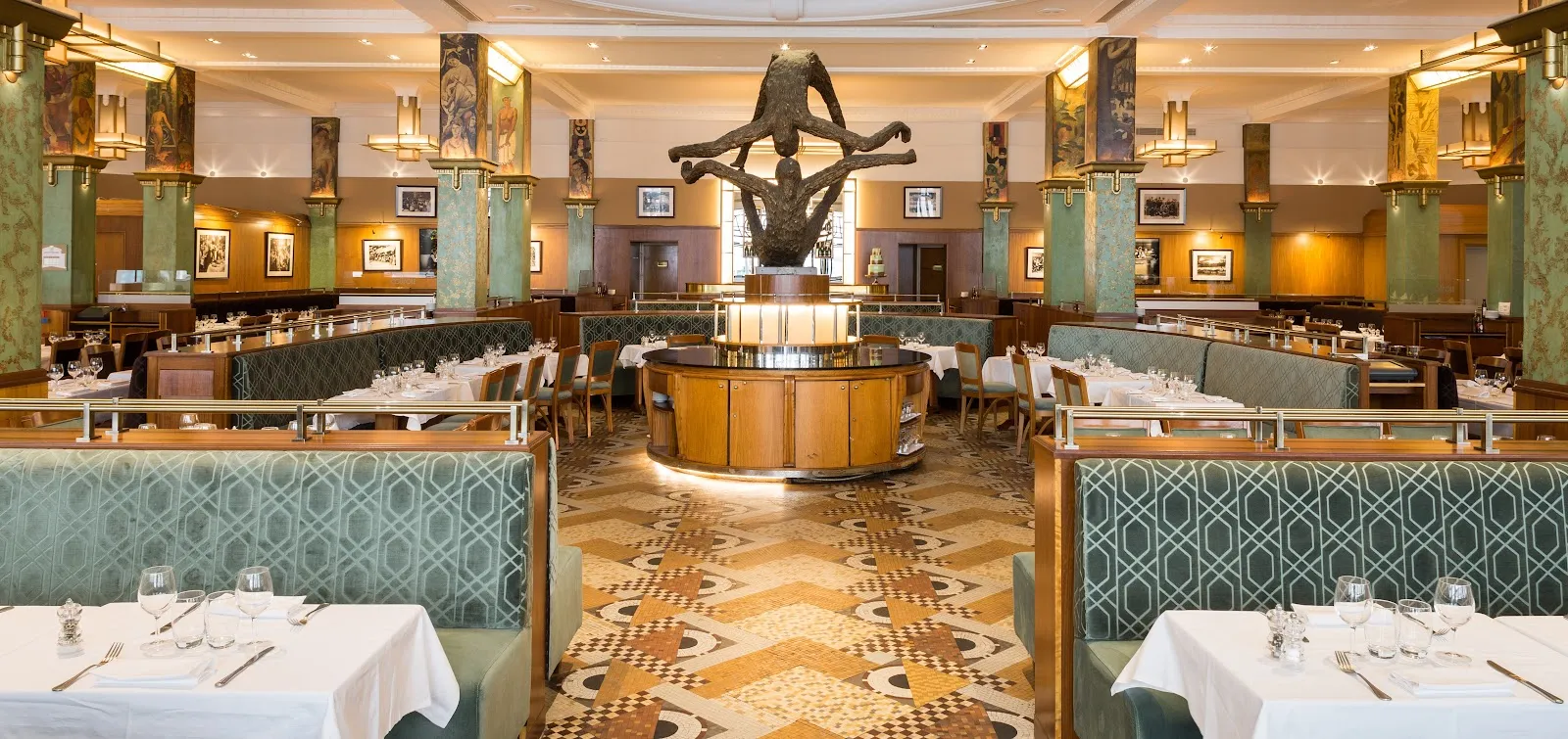 LA COUPOLE Paris — Montparnasse / 14th arrondissement dining room