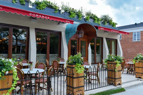 Pomeroy Winnetka Classical French Bistro restaurant