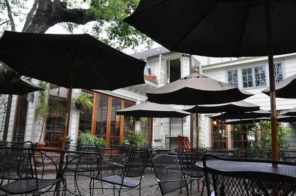 Backstreet Cafe Houston River Oaks Tracy Vaught Hugo Ortega 1983 oak patio restaurant interior