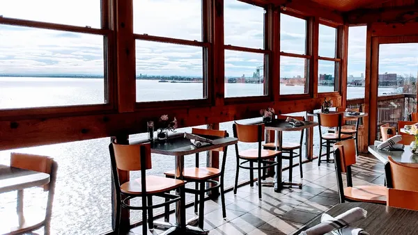 Va Bene Caffè Duluth Modern Italian / Lake Superior Solarium restaurant