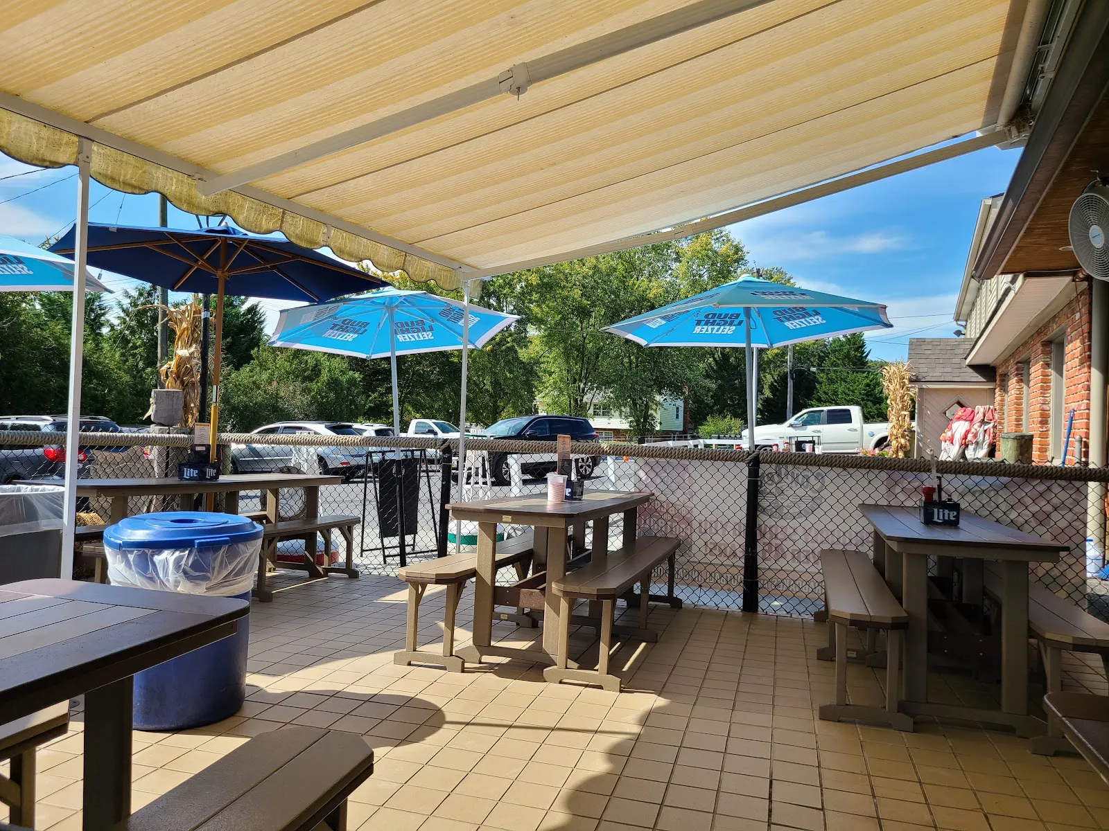 Cantler's Riverside Inn dining room