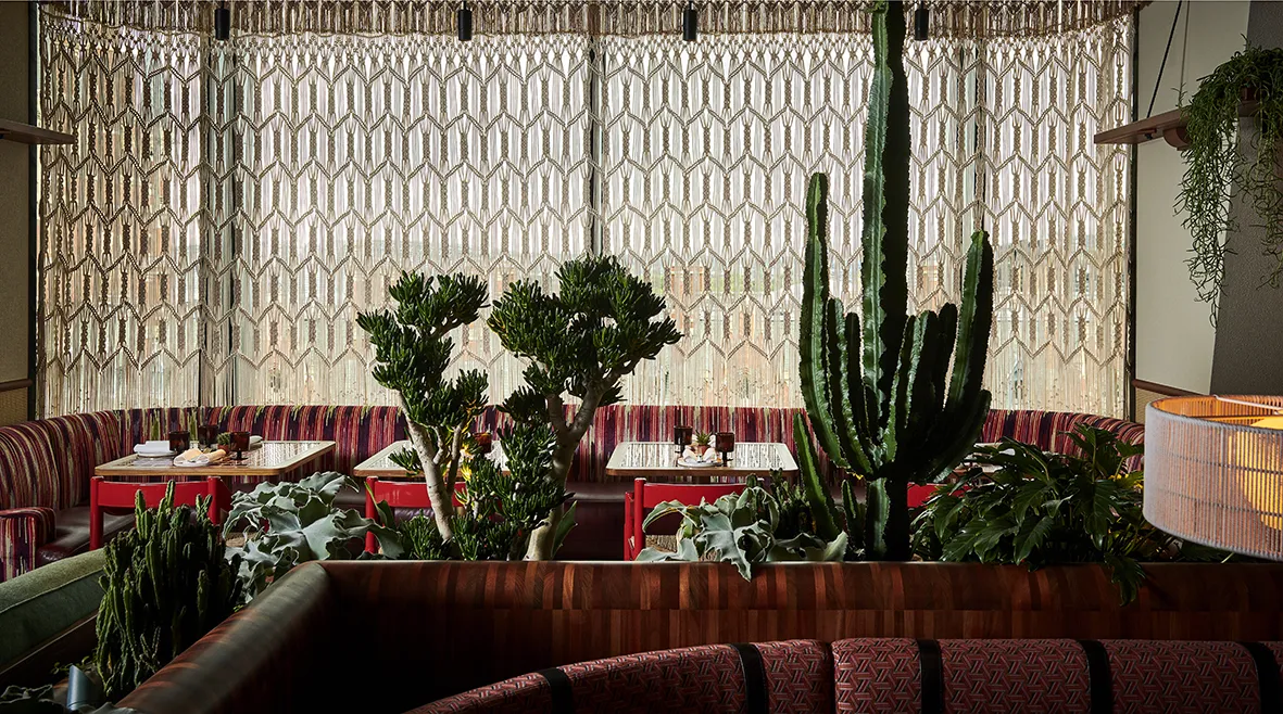 DECIMO London — King's Cross / Standard Hotel dining room
