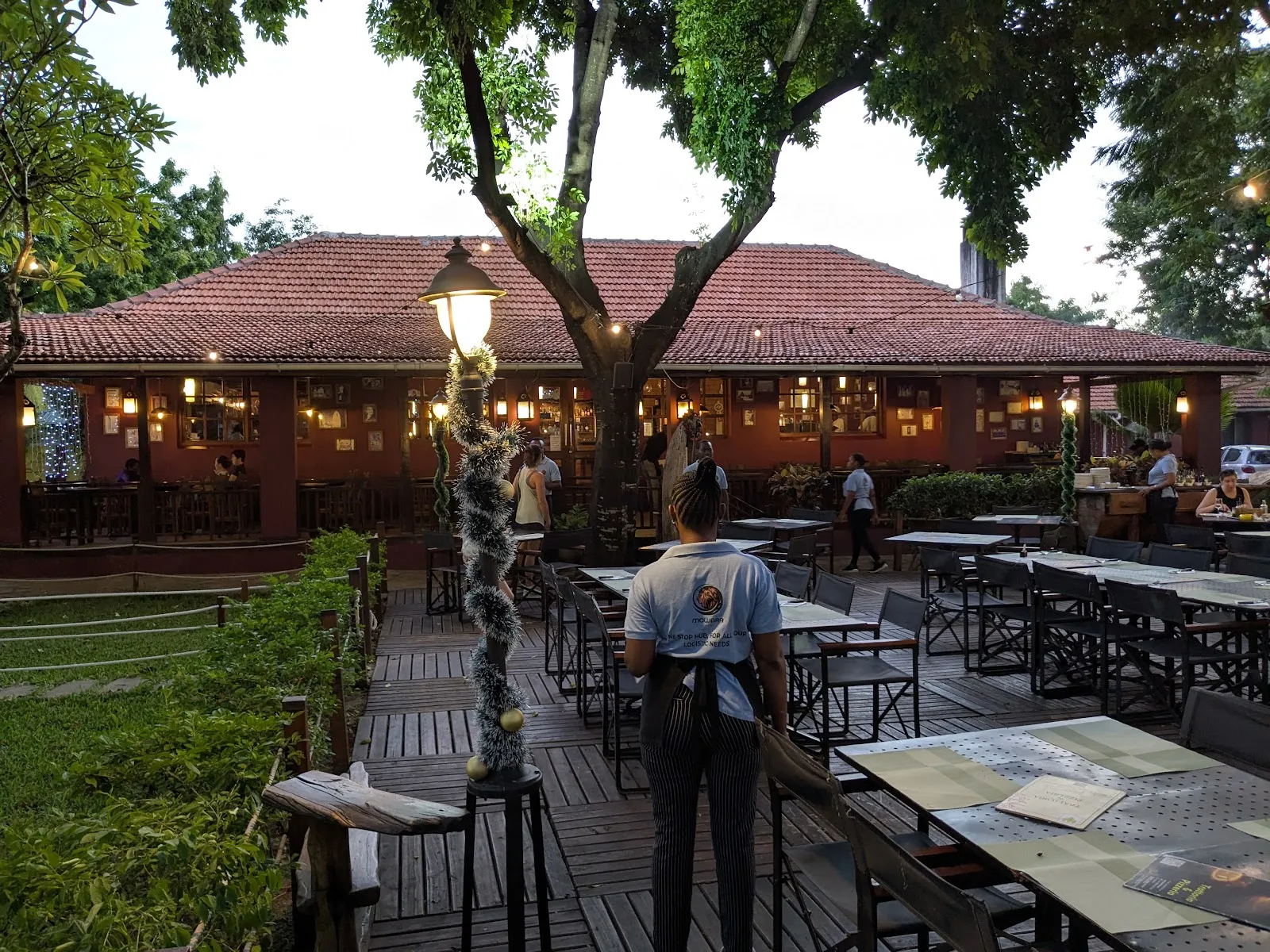 Zuàne dining room
