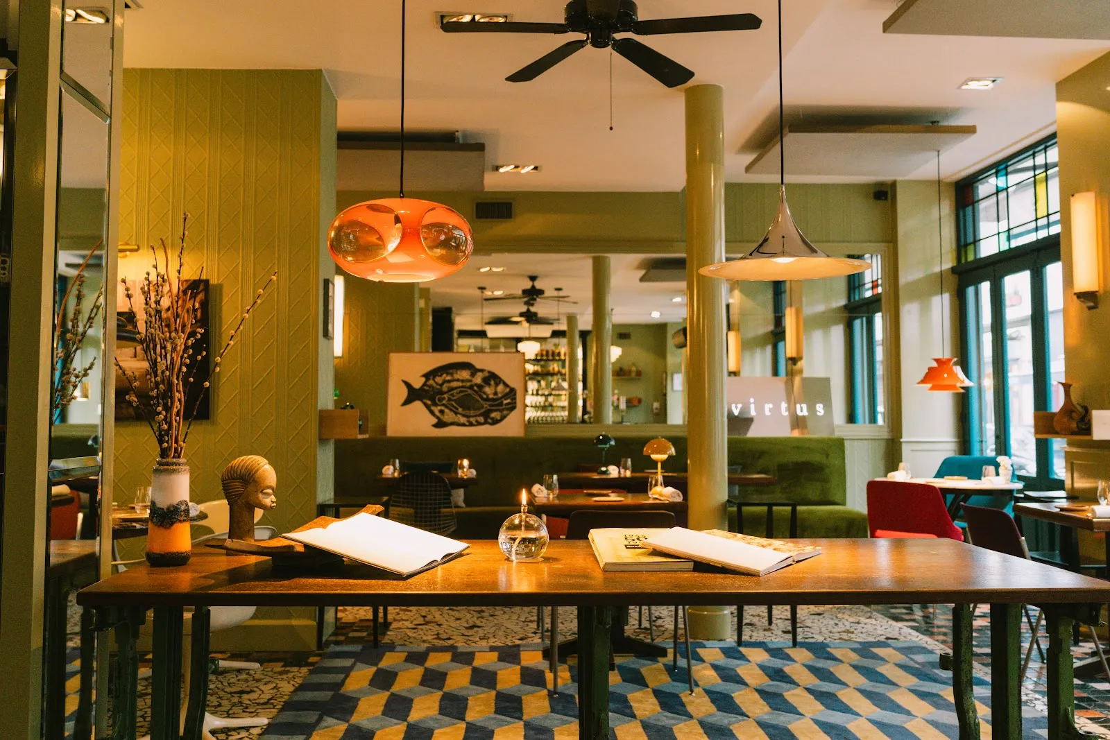 VIRTUS Paris — 12th arrondissement / Nation dining room