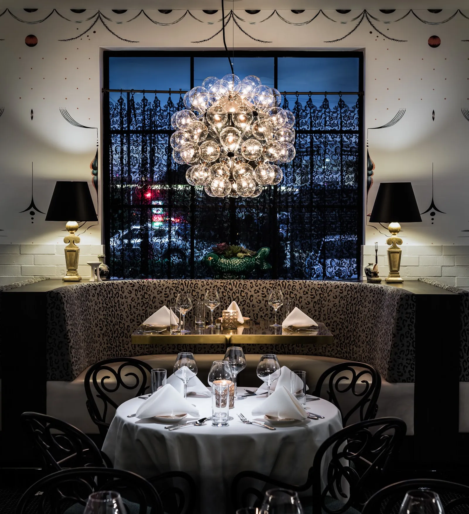 The Charles Dallas Italian Contemporary Design District dining room