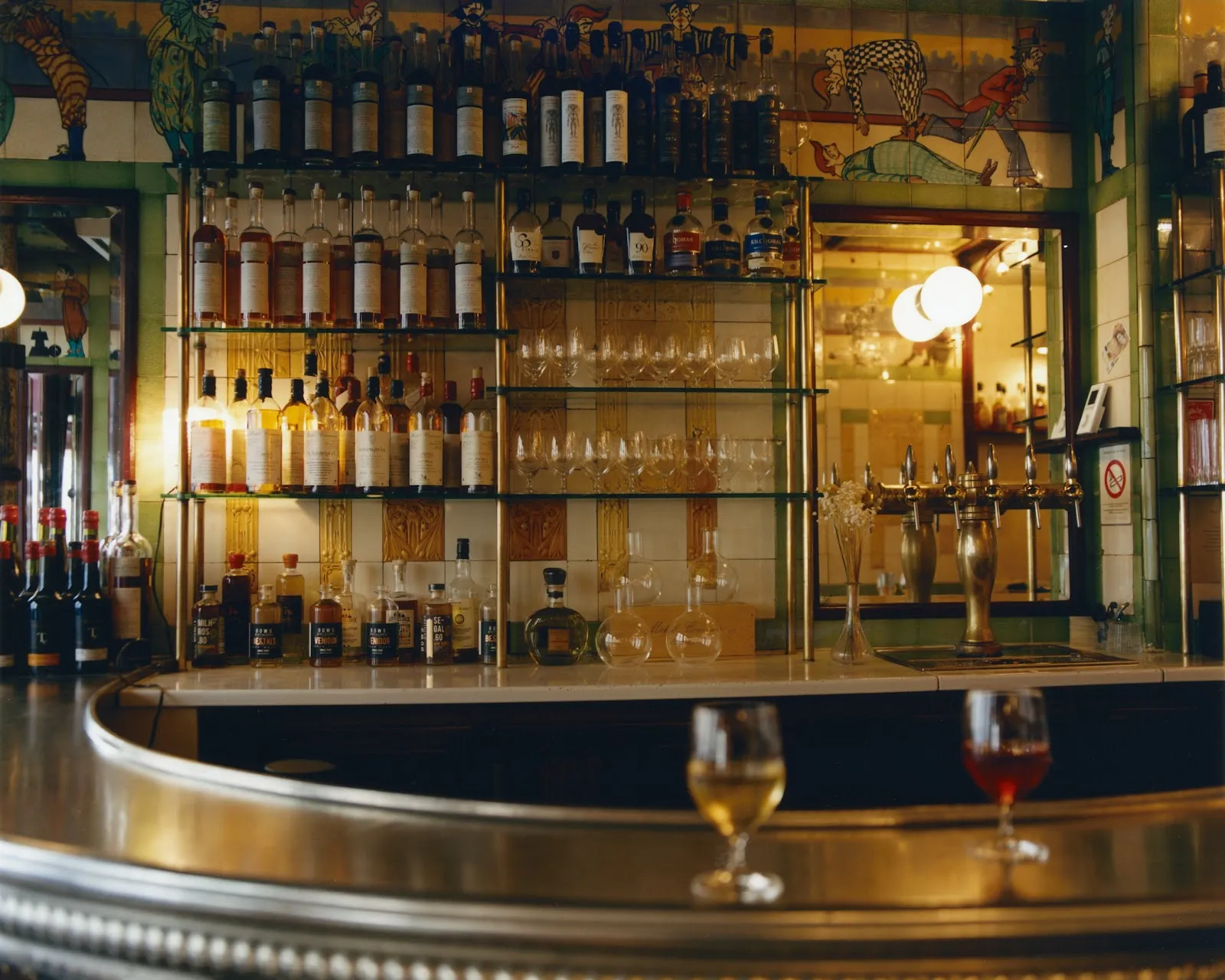 CLOWN BAR Paris — 11th arrondissement / Cirque d'Hiver dining room