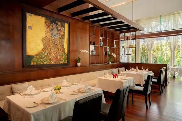 Topaz restaurant