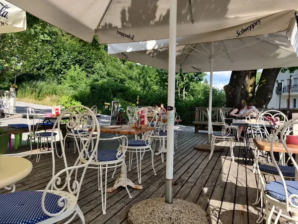 Ostarija Peglez'n. Bled