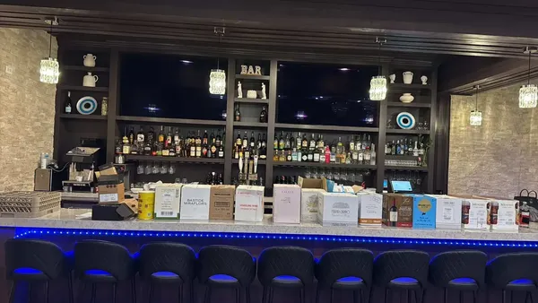 Raki Cafe Capri natural wines Mediterranean small plates terrace solo dining wine bar