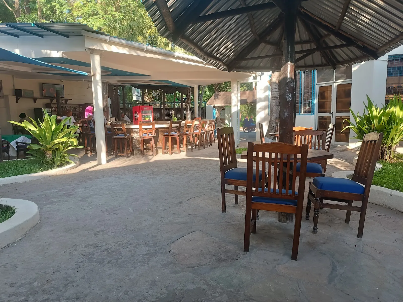 Stars & Sand dining room