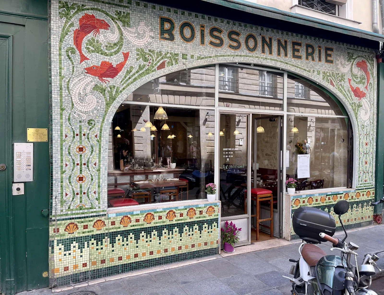 FISH LA BOISSONNERIE Paris — 6th arrondissement / Saint-Germain dining room