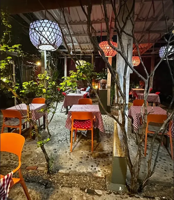Dok Mai Lao Caffe restaurant