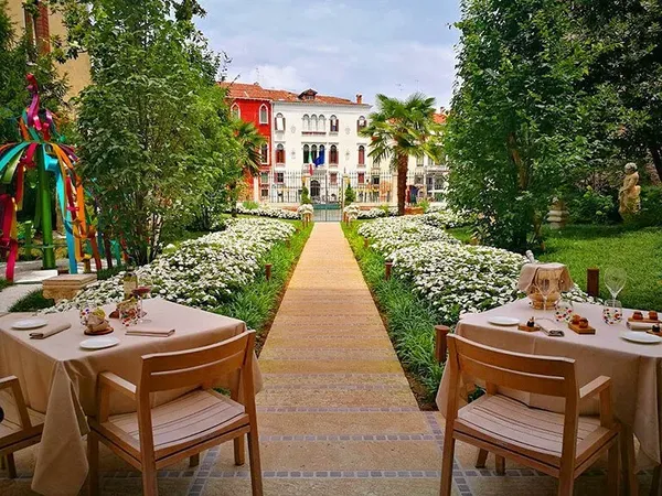 Glam, Venice