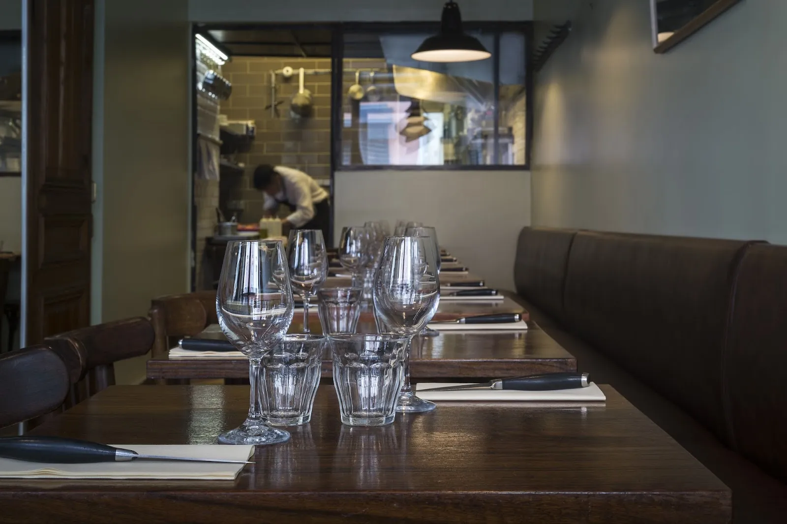 Dining room and open kitchen at Automne, rue Richard Lenoir, Paris