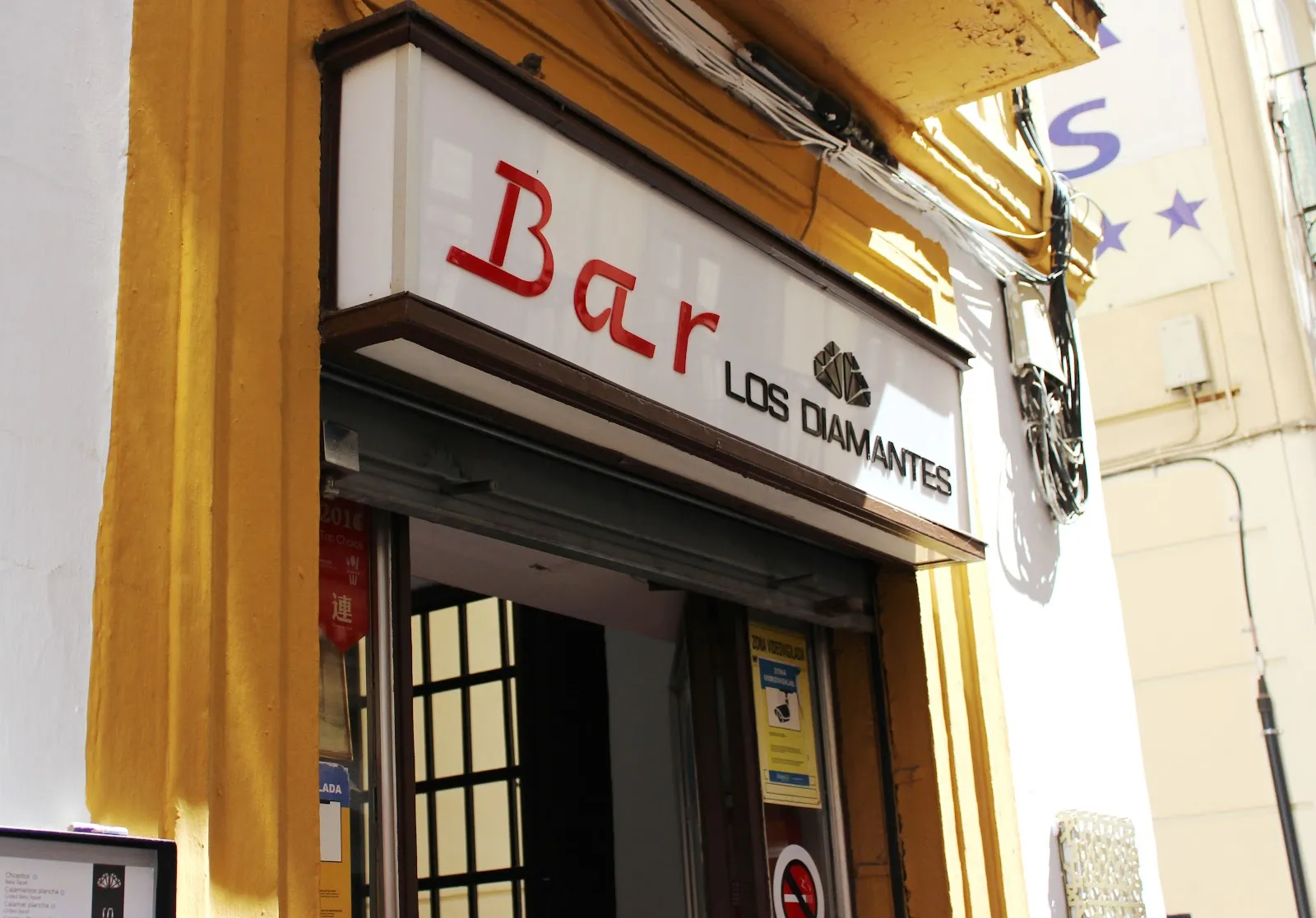 Counter at Los Diamantes tapas bar, Calle Navas, Granada