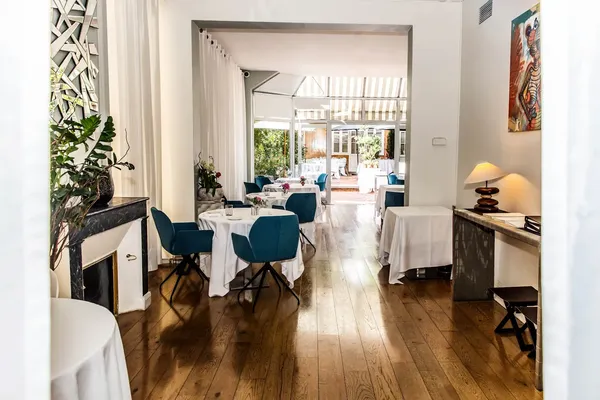 Le Pavillon des Boulevards Bordeaux michelin star classic French restaurant since 1986