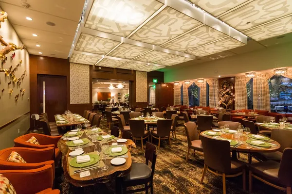 Kirans Houston Greenway Richmond Avenue Kiran Verma modern Indian James Beard restaurant interior
