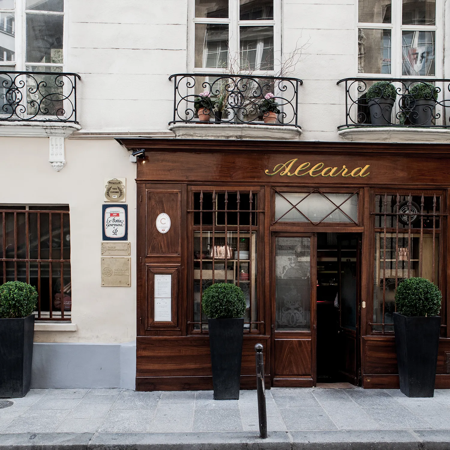 Bistro dining room at Allard, rue Saint Andre des Arts, Paris
