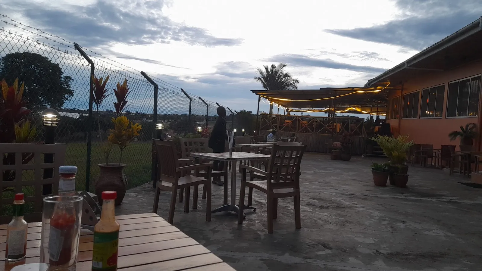 Faze 3, Entebbe Uganda