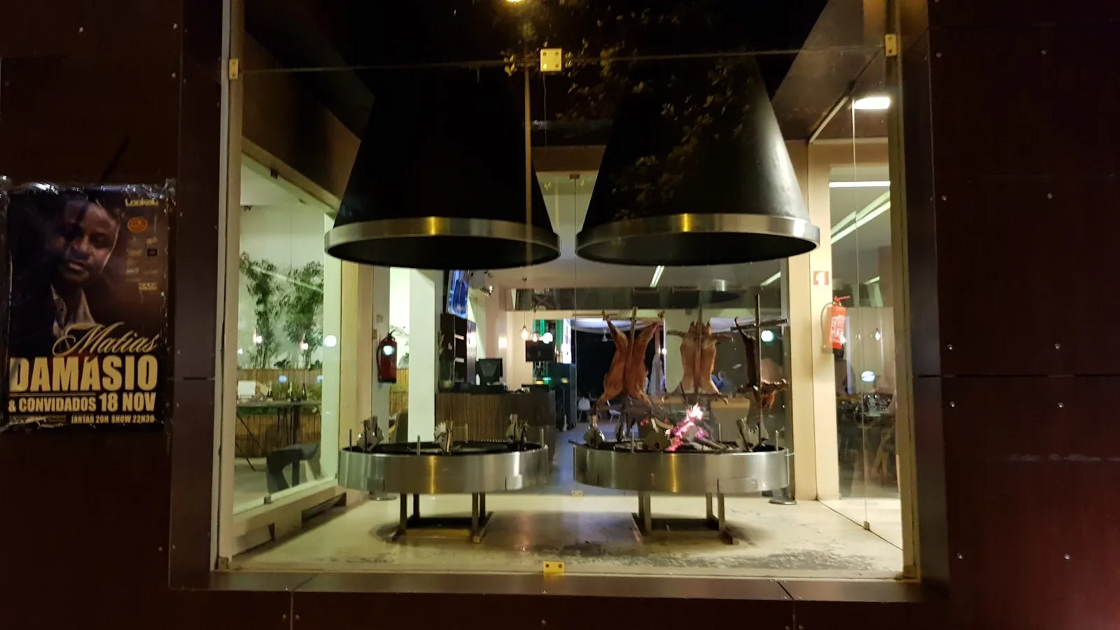 Lookal Mar dining room