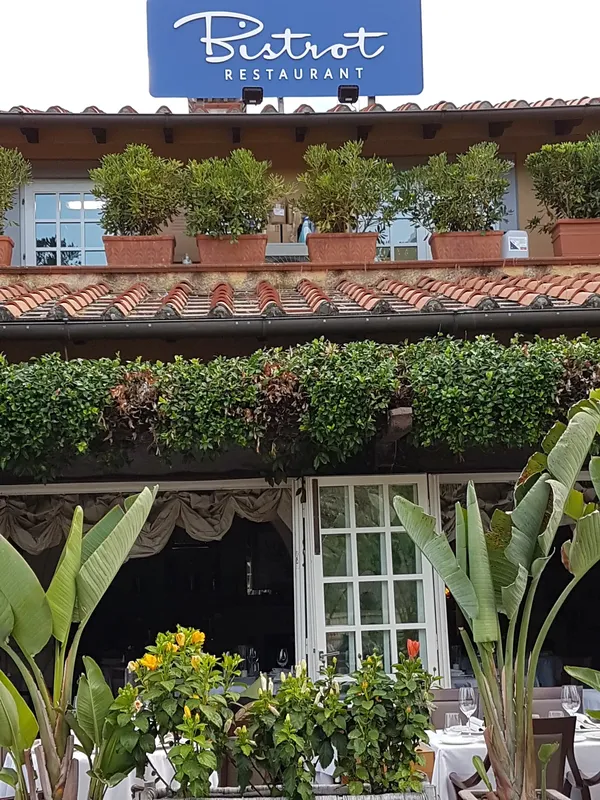 Bistrot dining room, Forte dei Marmi