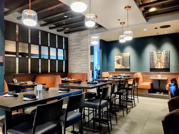 Cooper's Hawk Winery Restaurant Chandler Arizona wine tasting casual fine dining